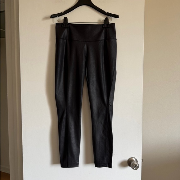 Athleta Black Delancey Gleam Tight Sculptek Stretch Leggings size MP - Picture 2 of 8